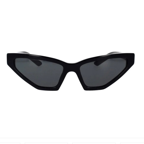 PRADA sunglasses 🕶️ - Picture 4 of 12